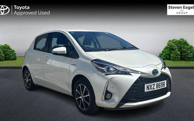 Second-hand Toyota Yaris Hybrid 101 CP (74 kW) 2019 Hatchback