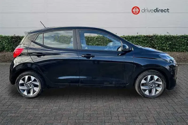 New Hyundai i10 Advanced 79 HP (58 kW) 2025 Black Hatchback
