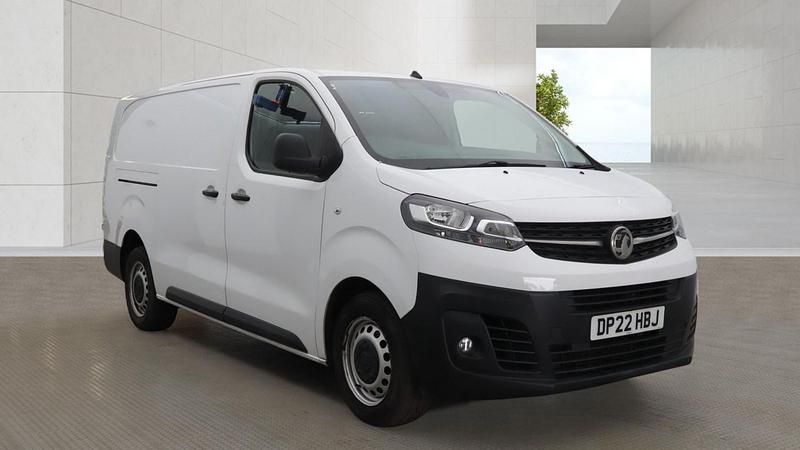 Używany Vauxhall Vivaro 100 KM (73 kW) 2022 Biały Minivan