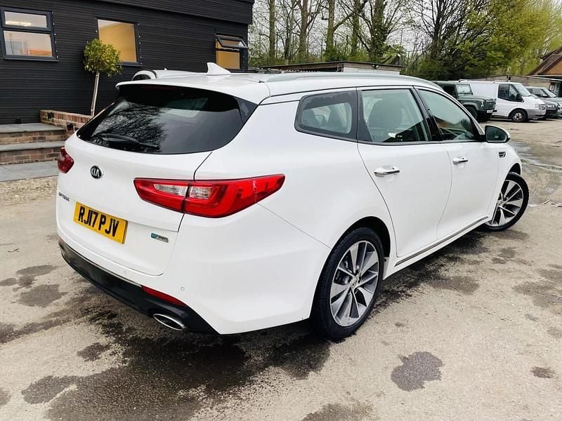 Used Kia Optima 141 HP (103 kW) 2017 White Estate