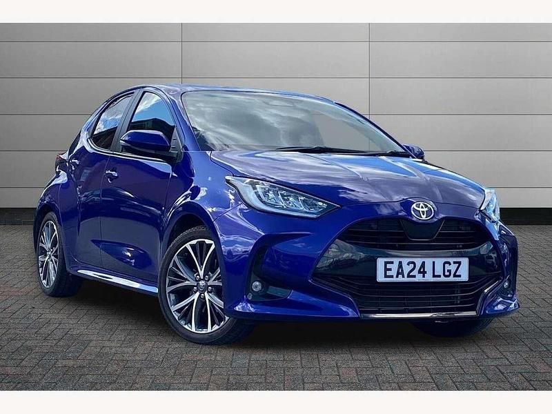 Blue Used 2024 Toyota Yaris Hybrid Hatchback | £21,995 (Expensive) - Image 1/3