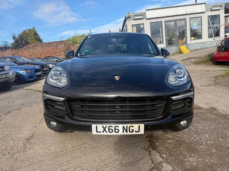 Used Porsche Cayenne Platinum Edition 262 HP (192 kW) 2016 Black SUV