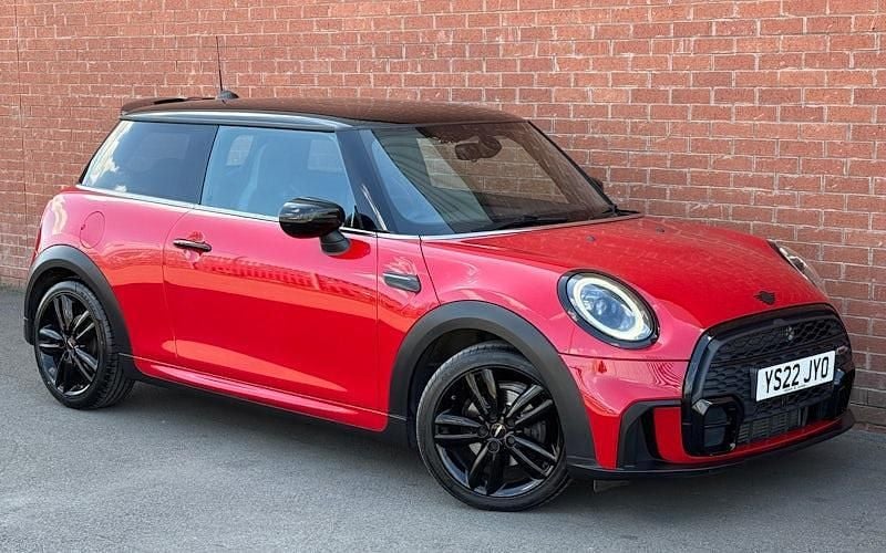 Begagnad Mini Cooper Hatch 136 HK (100 kW) 2022 Halvkombi