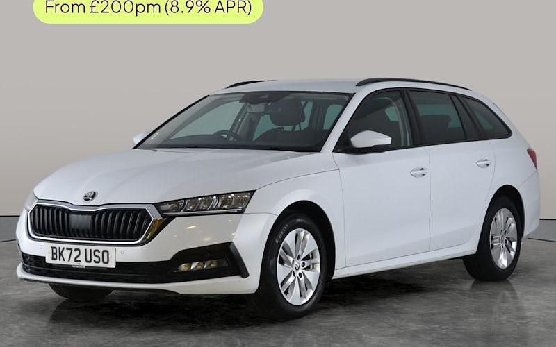 Used Skoda Octavia SE Technology 110 HP (80 kW) 2022 White Estate