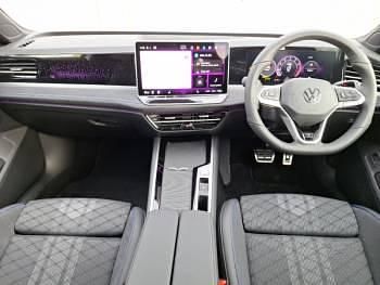 New VW Passat R-line 150 HP (110 kW) 2025 White Estate