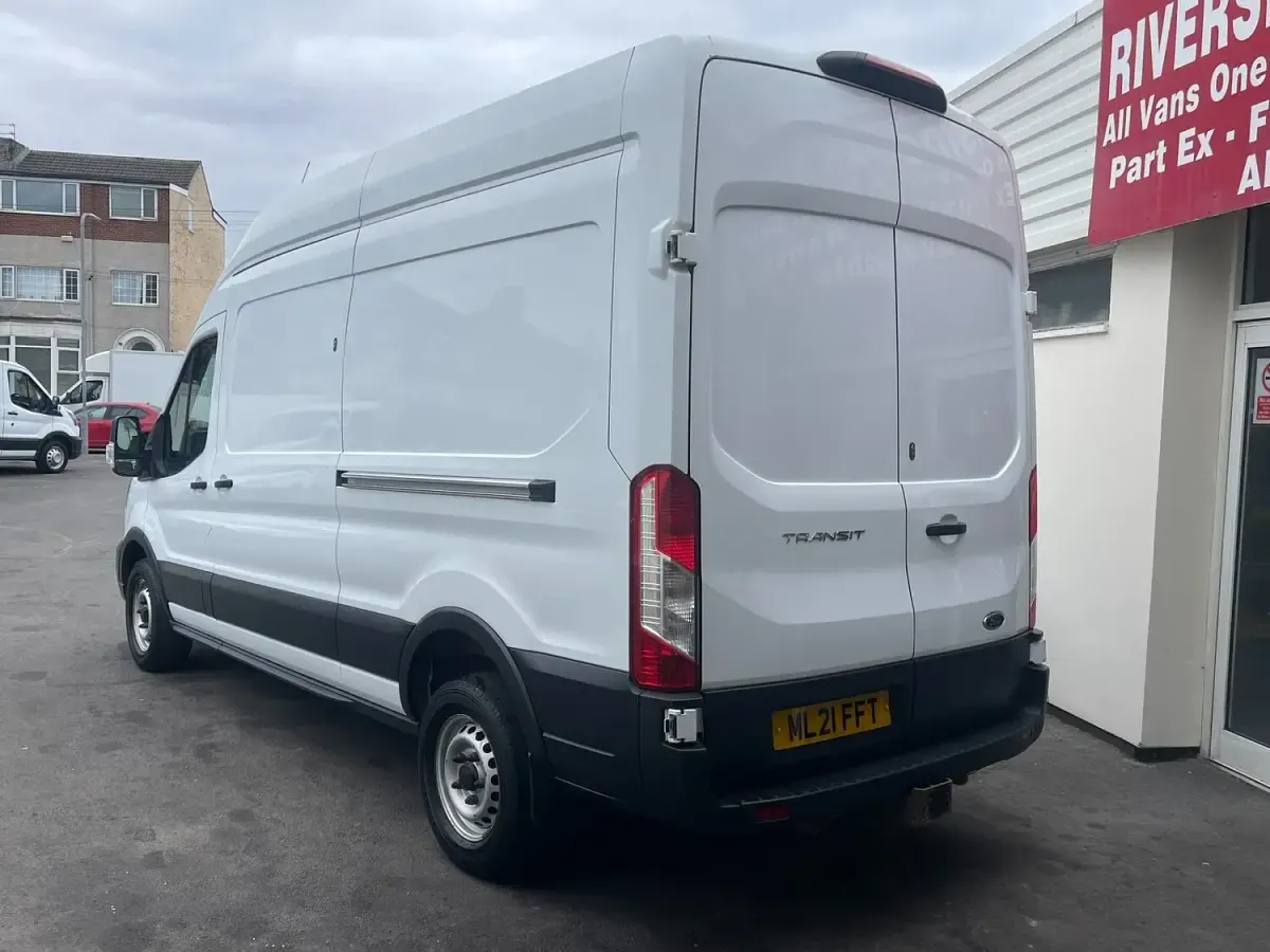 Used Ford Transit 130 HP (95 kW) 2021 White Van