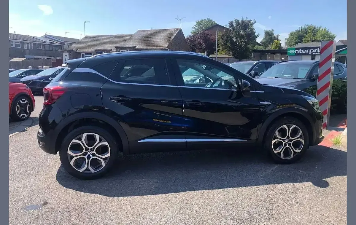 Used Renault Captur Techno 90 HP (66 kW) 2024 Black SUV