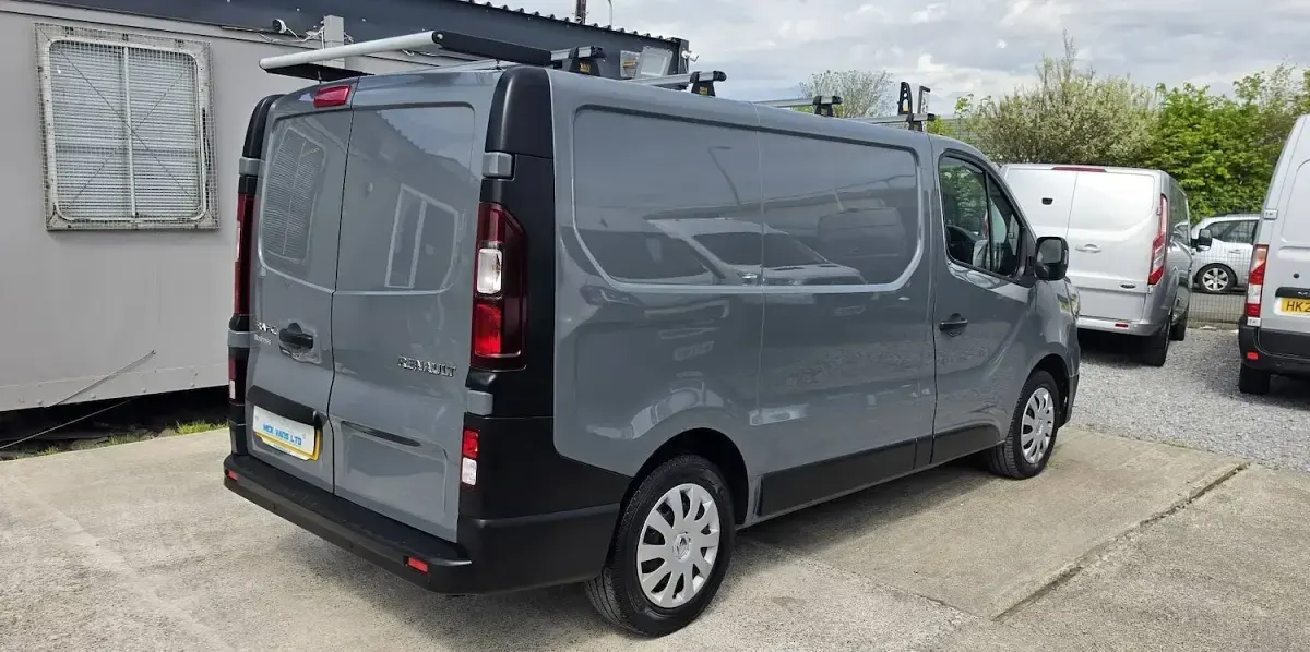 Used Renault Trafic Business 130 HP (95 kW) 2022 Grey
