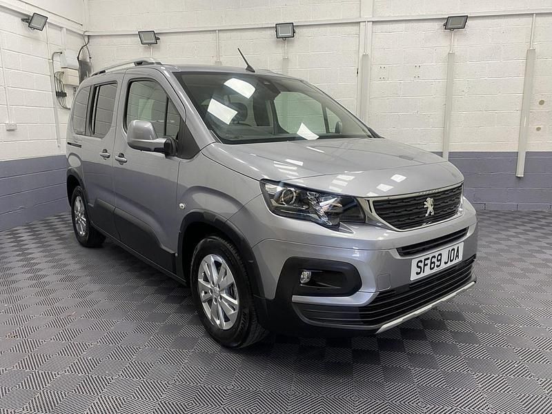 Begagnad Peugeot Rifter Allure 2020 Grå Minibuss