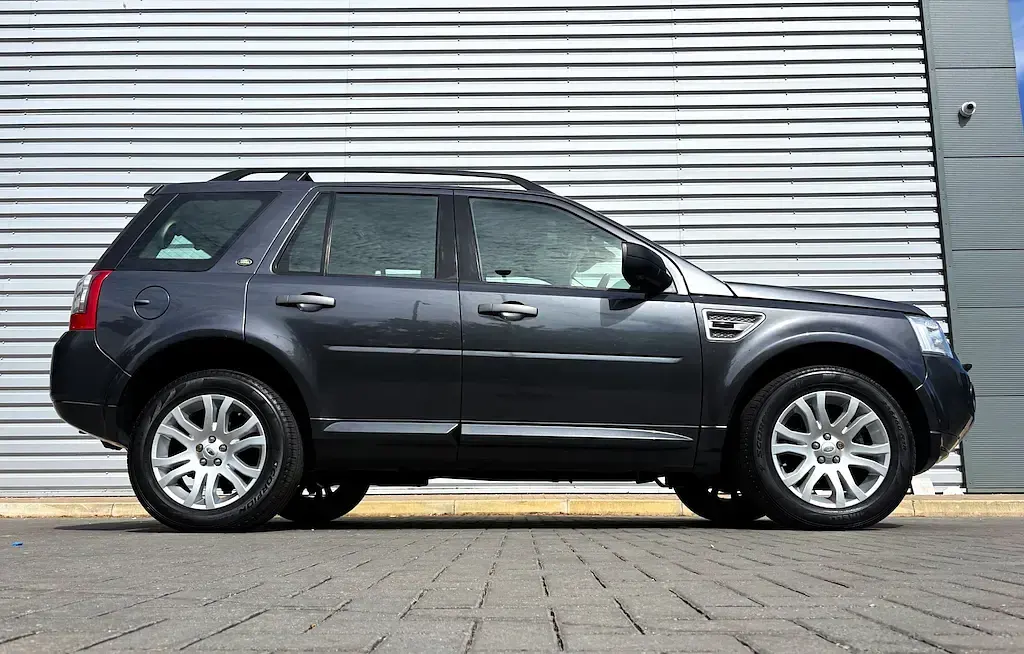 Used Land Rover Freelander 2 HSE 157 HP (115 kW) 2010 Grey SUV