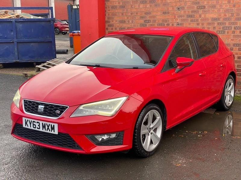 Used Seat Leon FR 180 HP (132 kW) 2013 Red Hatchback