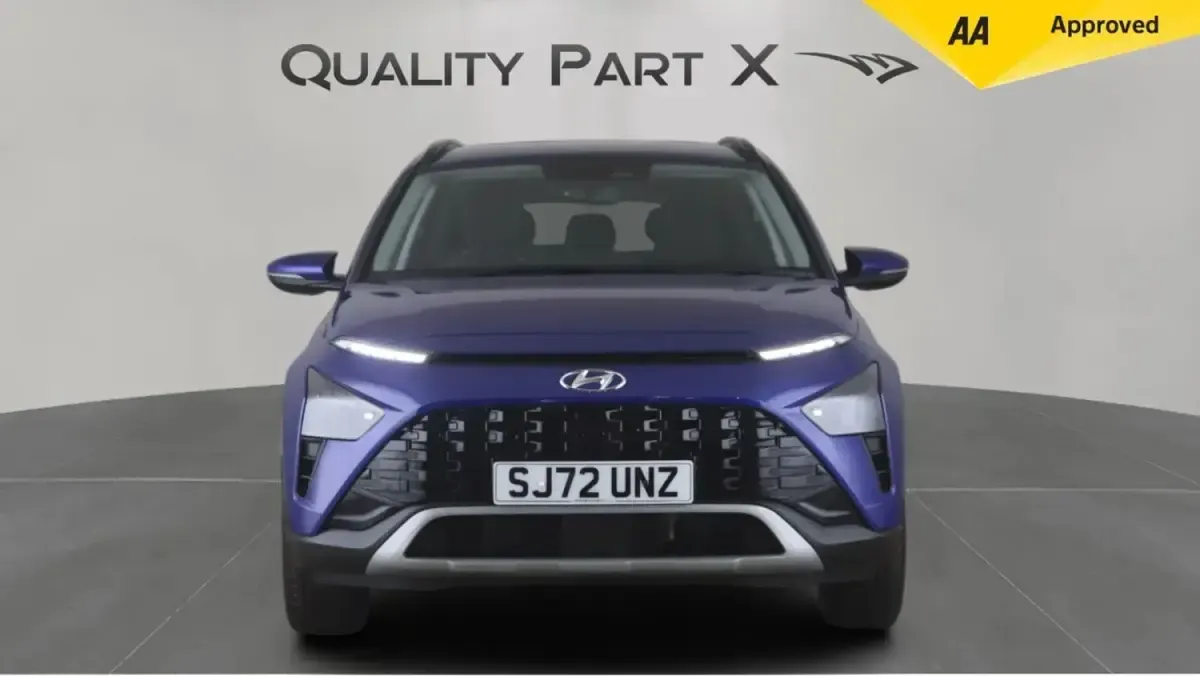 Begagnad Hyundai Bayon Premium 2022 Blå SUV