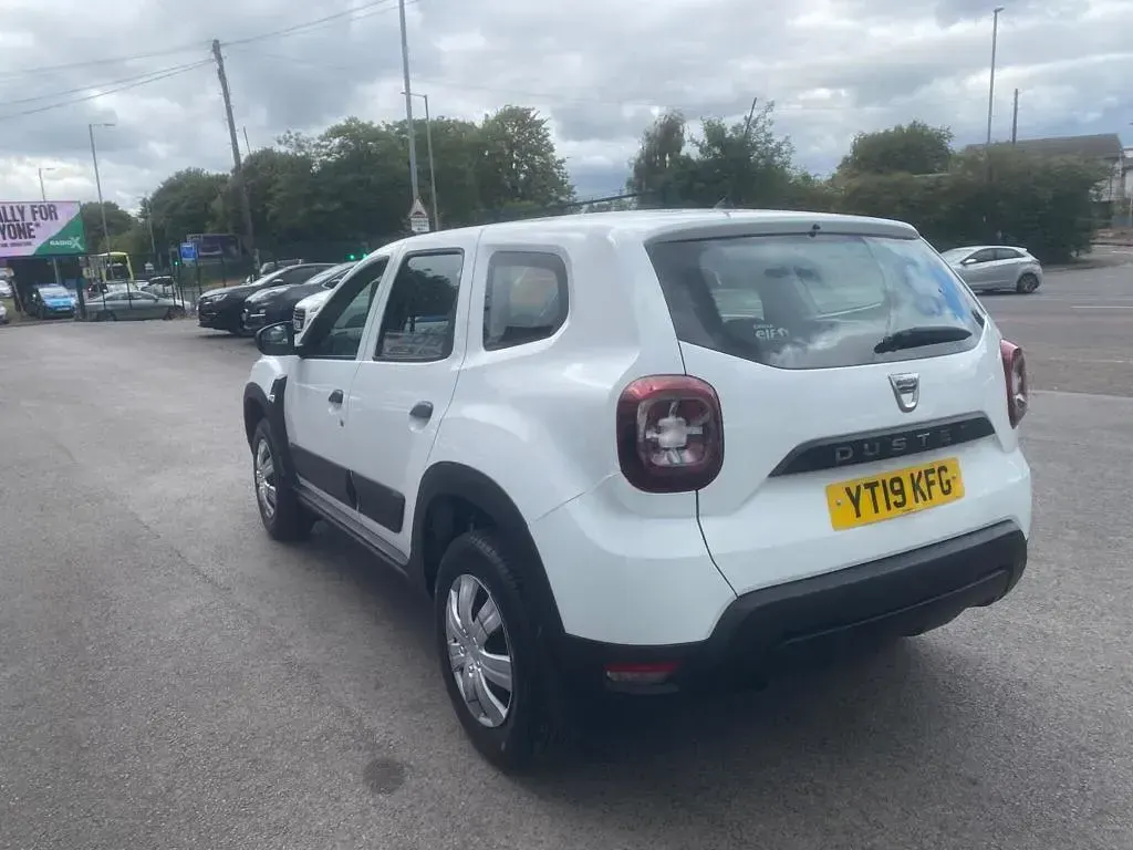 Used Dacia Duster Acces 114 HP (83 kW) 2019 White SUV