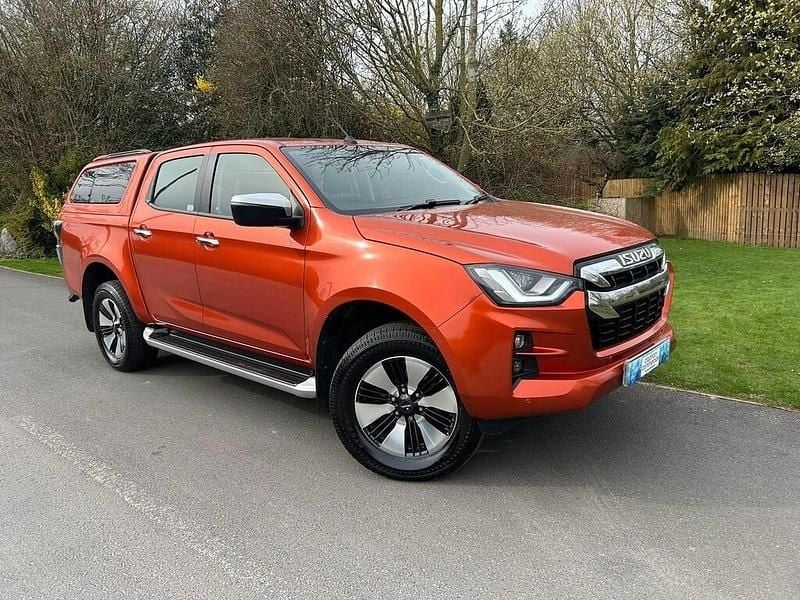 Used Isuzu D-Max 163 HP (119 kW) 2022 Orange Pickup