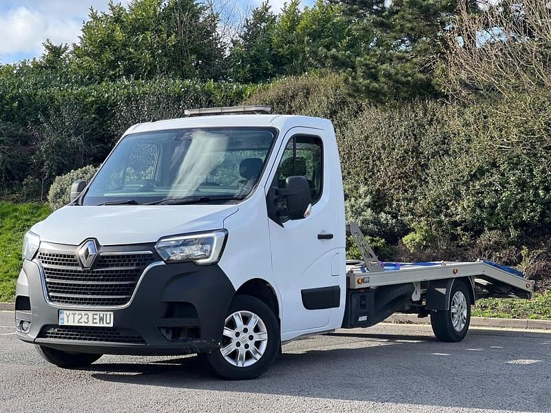 Begagnad Renault Master Business 2023 Vit Minibuss