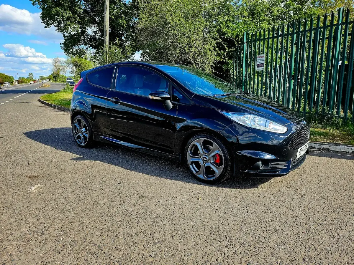 Used Ford Fiesta ST 182 HP (133 kW) 2017 Black Hatchback