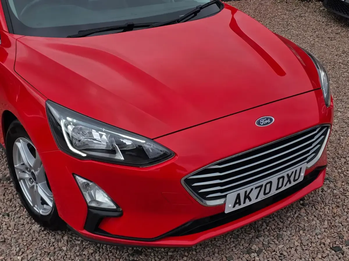 Used Ford Focus Zetec 120 HP (88 kW) 2020 Red Hatchback