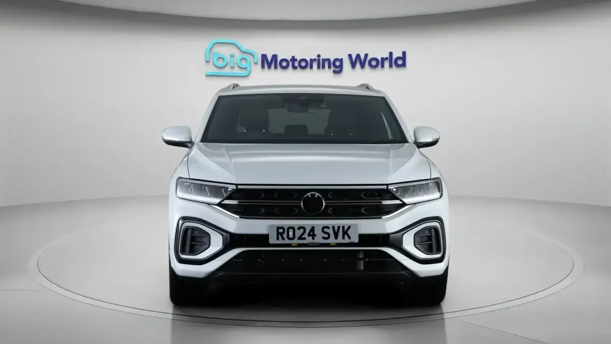 Used VW T-Roc R-line 150 HP (110 kW) 2024 White SUV