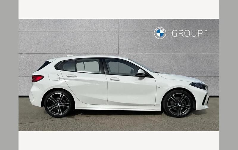Used BMW 118 M Sport 136 HP (100 kW) 2023 White Hatchback
