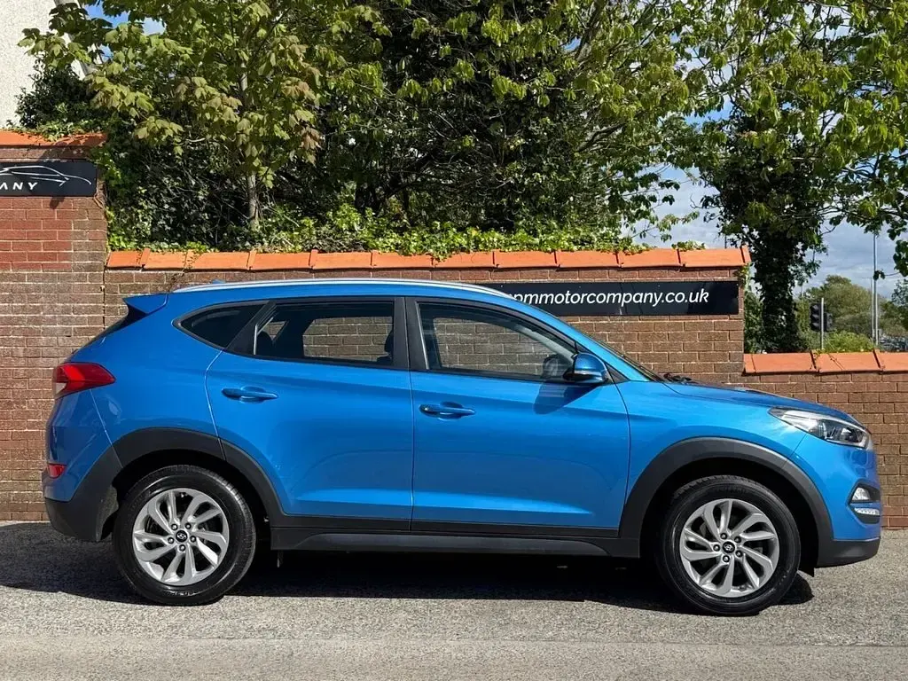 Used Hyundai Tucson SE 132 HP (97 kW) 2018 Blue SUV