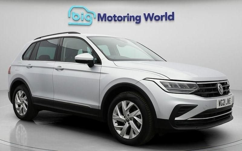 Used 2024 VW Tiguan Life SUV | £20,800 (Super price) - Image 1/4