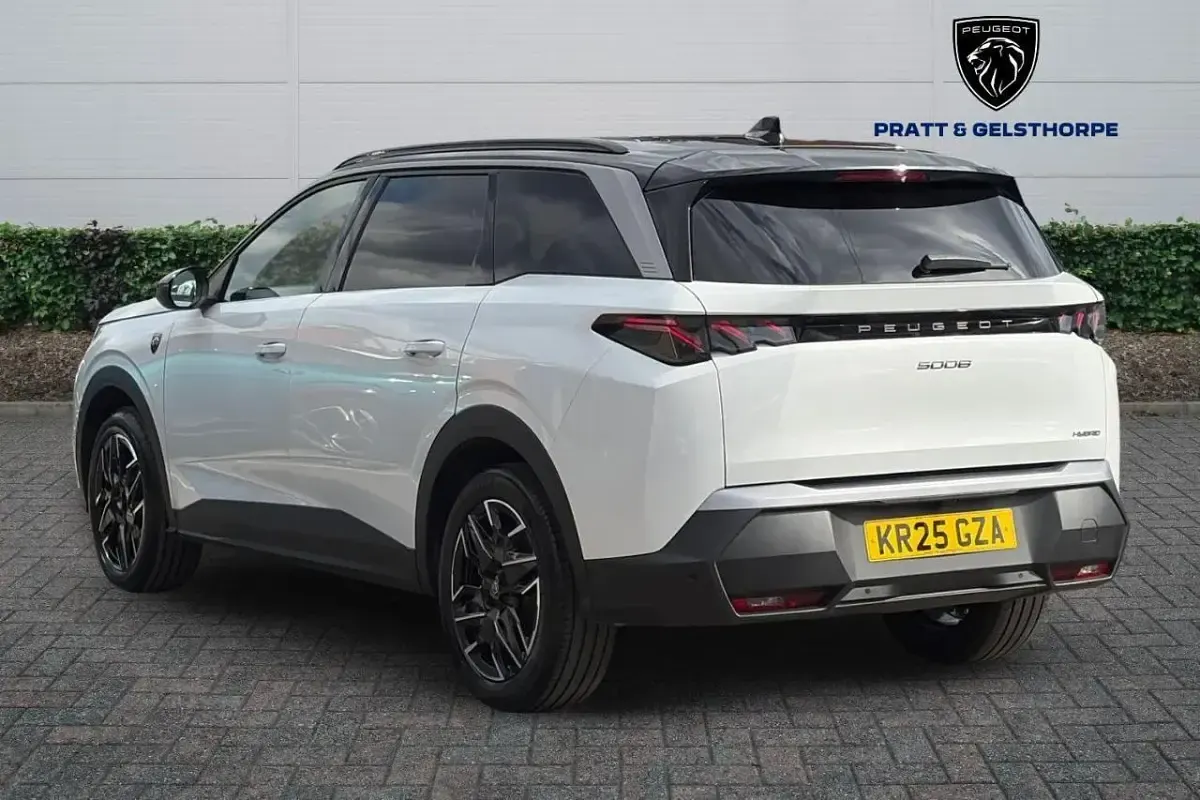 Used Peugeot 5008 GT 134 HP (98 kW) 2025 White SUV