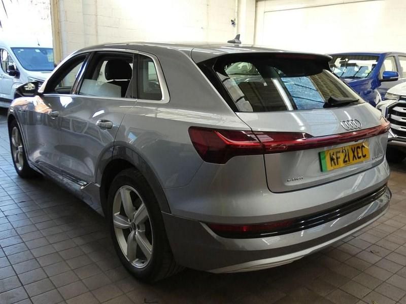 Used Audi e-tron Advanced 230 kW (313 HP) 2021 Silver SUV