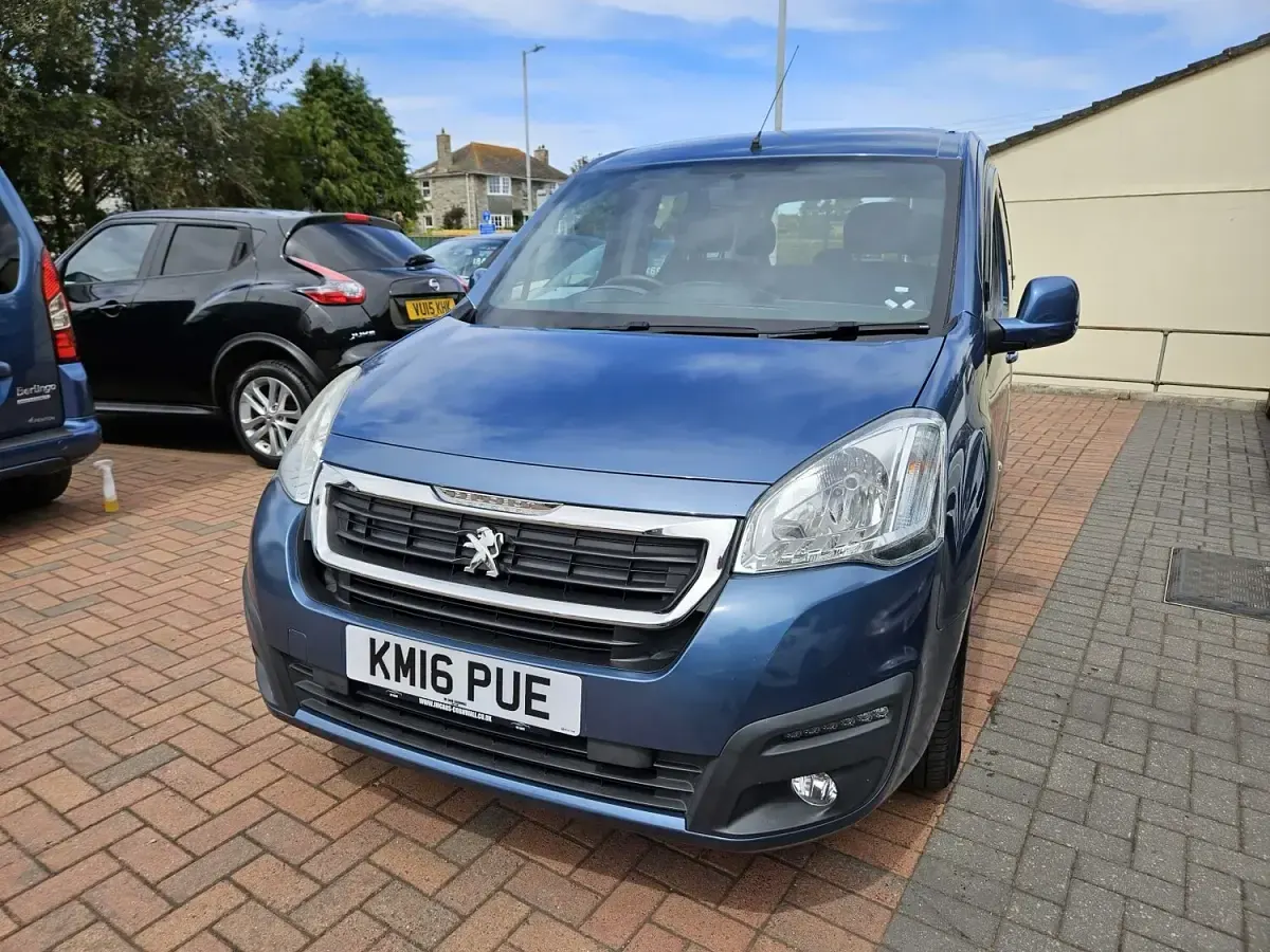Used Peugeot TePee 2016 Blue MPV