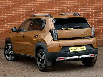 New Fiat Grande Panda La Prima 110 HP (80 kW) 2026 Metallic  luna bronze Hatchback