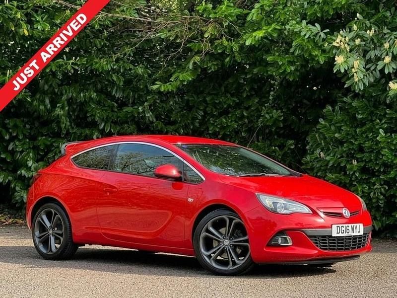 Used Vauxhall Astra GTC Edition 140 HP (102 kW) 2016 Red Coupe