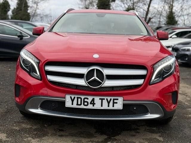 Used Mercedes GLA220 SE 170 HP (125 kW) 2014 Red SUV
