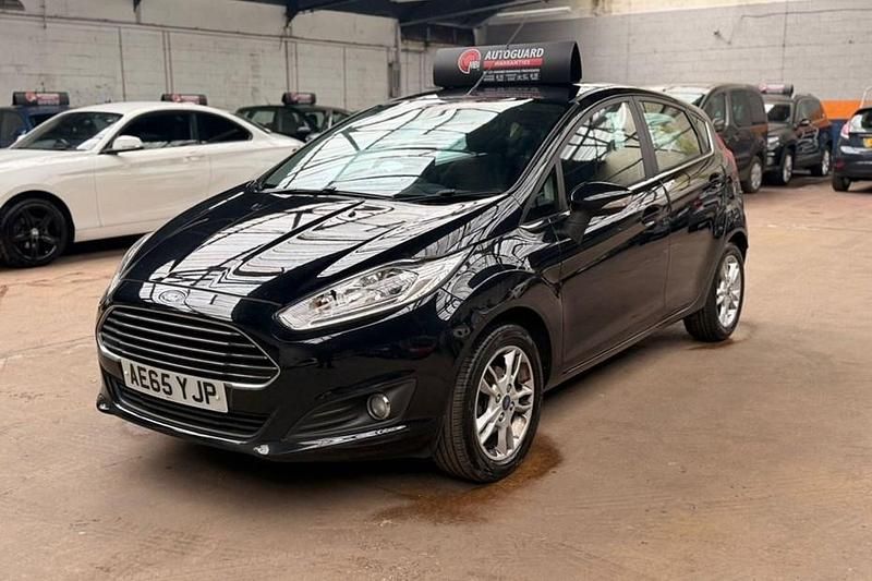 Used Ford Fiesta Zetec 82 HP (60 kW) 2015 Black Hatchback
