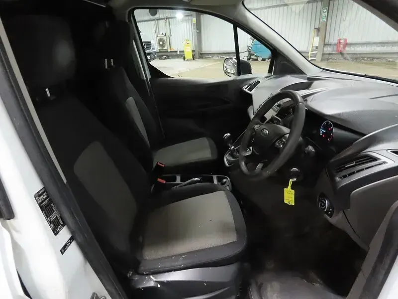 Used Ford Transit Connect 99 HP (72 kW) 2023 Frozen white (solid paint) MPV