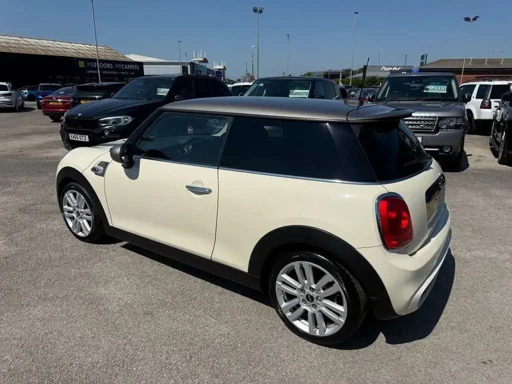 Used Mini Cooper S Hatch 192 HP (141 kW) 2017 White Hatchback
