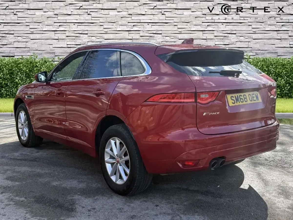 Used Jaguar F-Pace Prestige 180 HP (132 kW) 2018 Red SUV