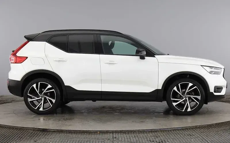 Second-hand Volvo XC40 R-Design Pro 163 CP (119 kW) 2021 SUV