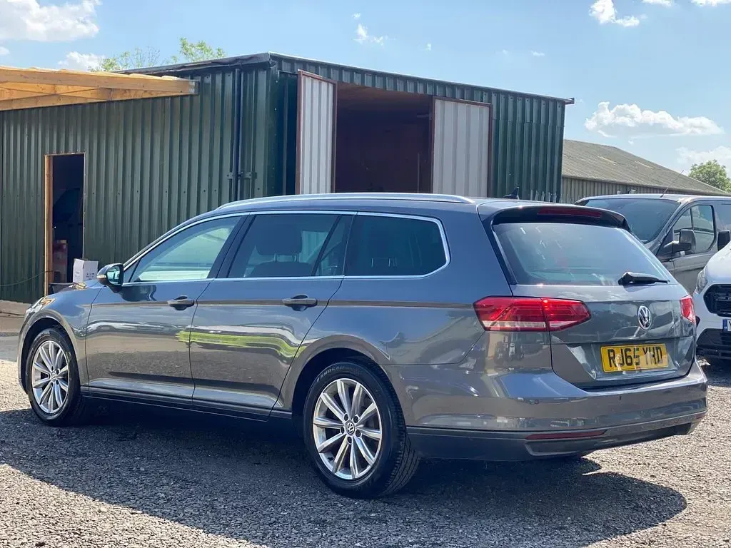 Used VW Passat Business 150 HP (110 kW) 2015 Grey Estate