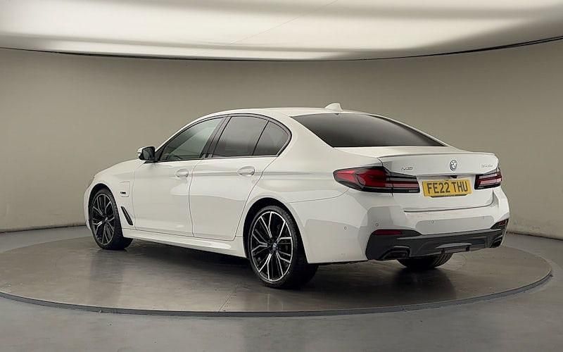 Used BMW 545e M Sport 394 HP (289 kW) 2022 Alpine white Sedan
