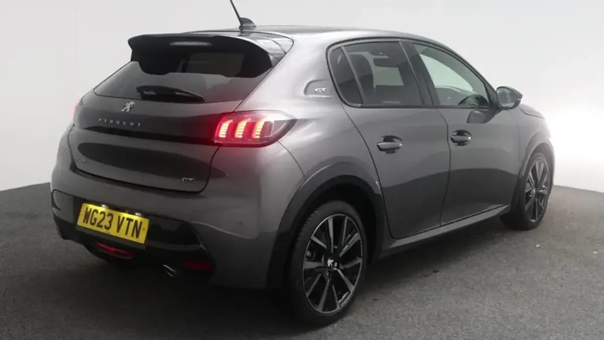 Used Peugeot 208 GT 99 HP (72 kW) 2023 Grey Hatchback