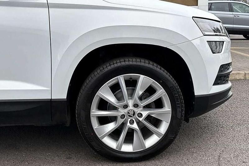 Used Skoda Karoq SE L 116 HP (85 kW) 2019 Moon white metallic SUV