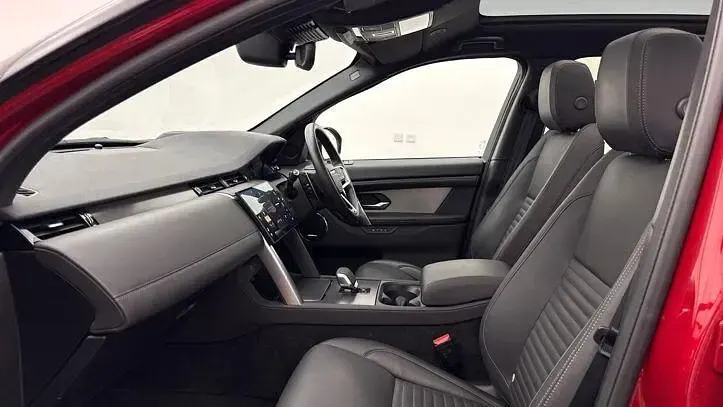 Used Land Rover Discovery 5 HSE Dynamic 2025 Red SUV