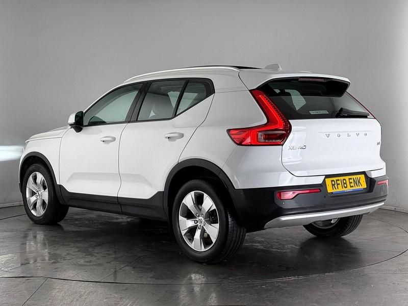 Used Volvo XC40 Momentum 2018 White SUV