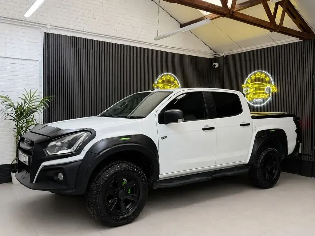 Used Isuzu D-Max 2021 White Pickup