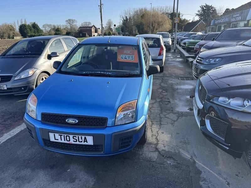 Używany Ford Fusion Style 80 KM (58 kW) 2010 Niebieski Hatchback