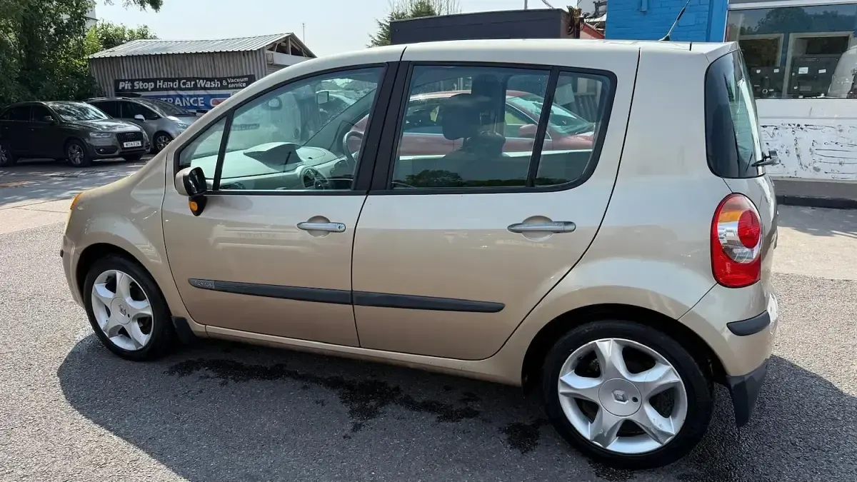 Used Renault Modus 112 HP (82 kW) 2005 Gold MPV