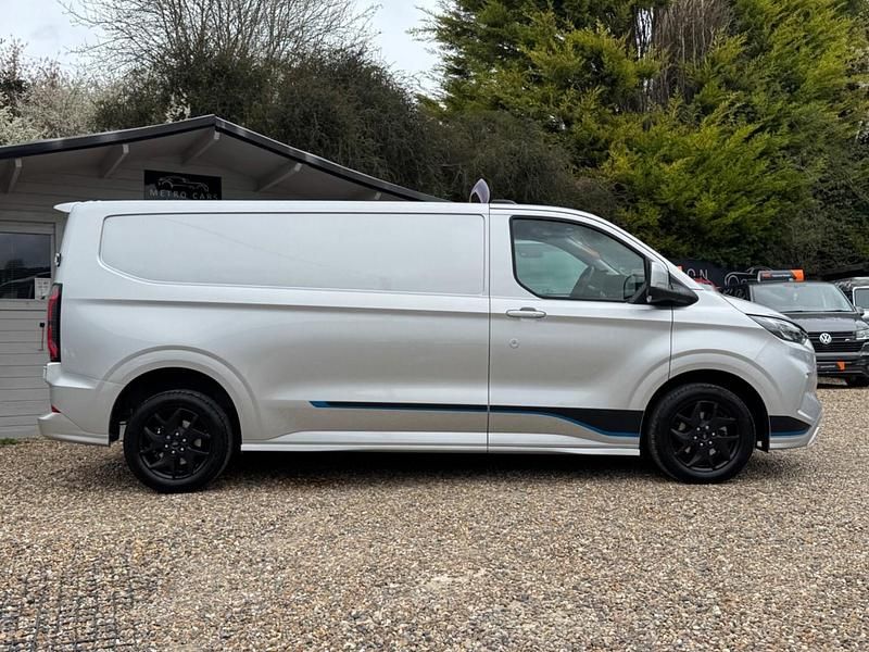Used Ford Transit Custom Sport 170 HP (125 kW) 2024 Silver Van