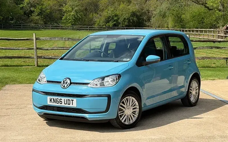 Used VW up! Move 60 HP (44 kW) 2018 Hatchback