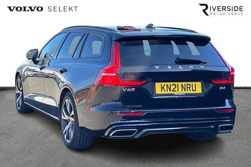 Used Volvo V60 R-Design 194 HP (142 kW) 2021 Black Estate