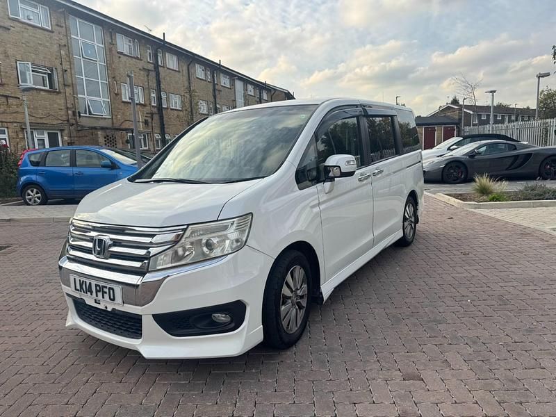 Używany Honda Stepwgn 2014 Biały Minivan