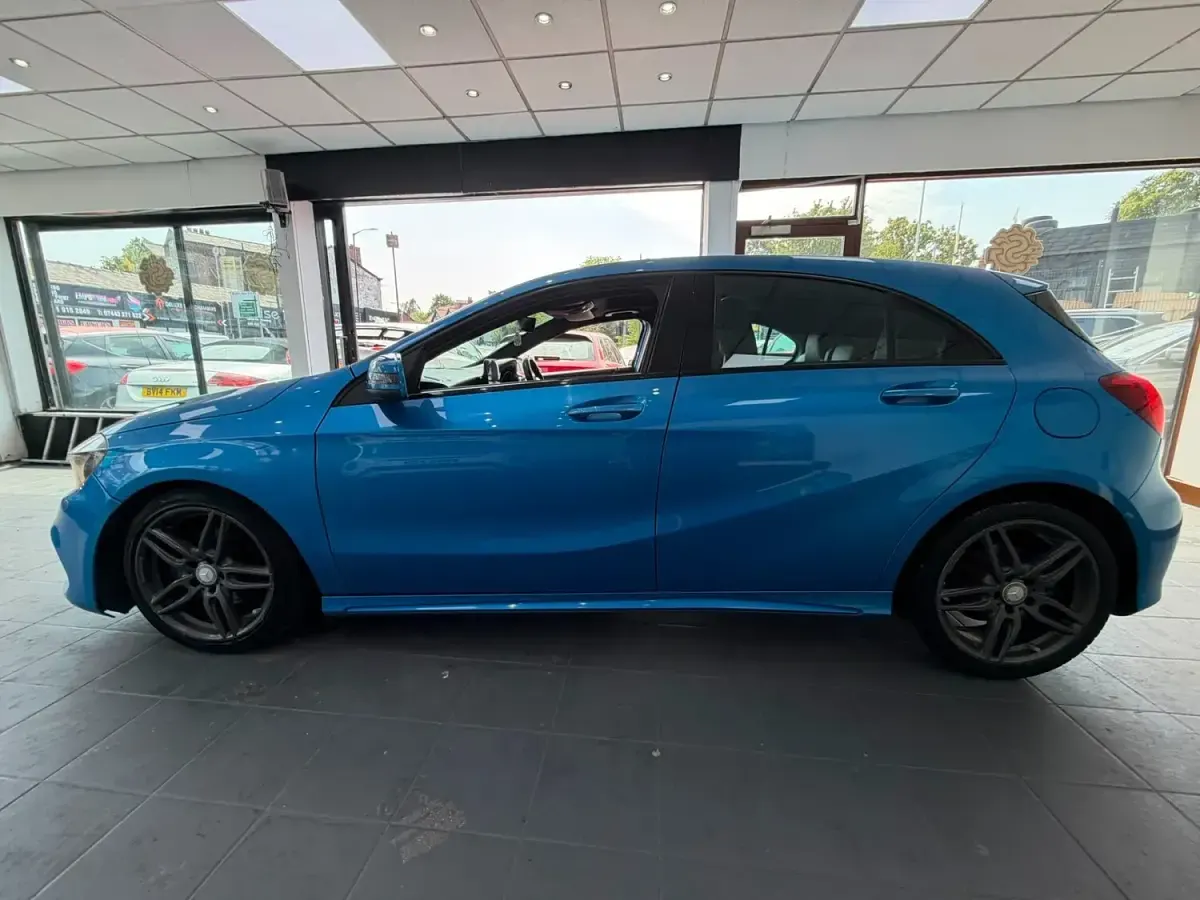 Used Mercedes A200 AMG line 134 HP (98 kW) 2016 Blue Hatchback
